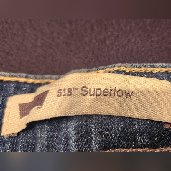 Women's Levi's 518 Superlow Size 13M - Picture 2 of 5